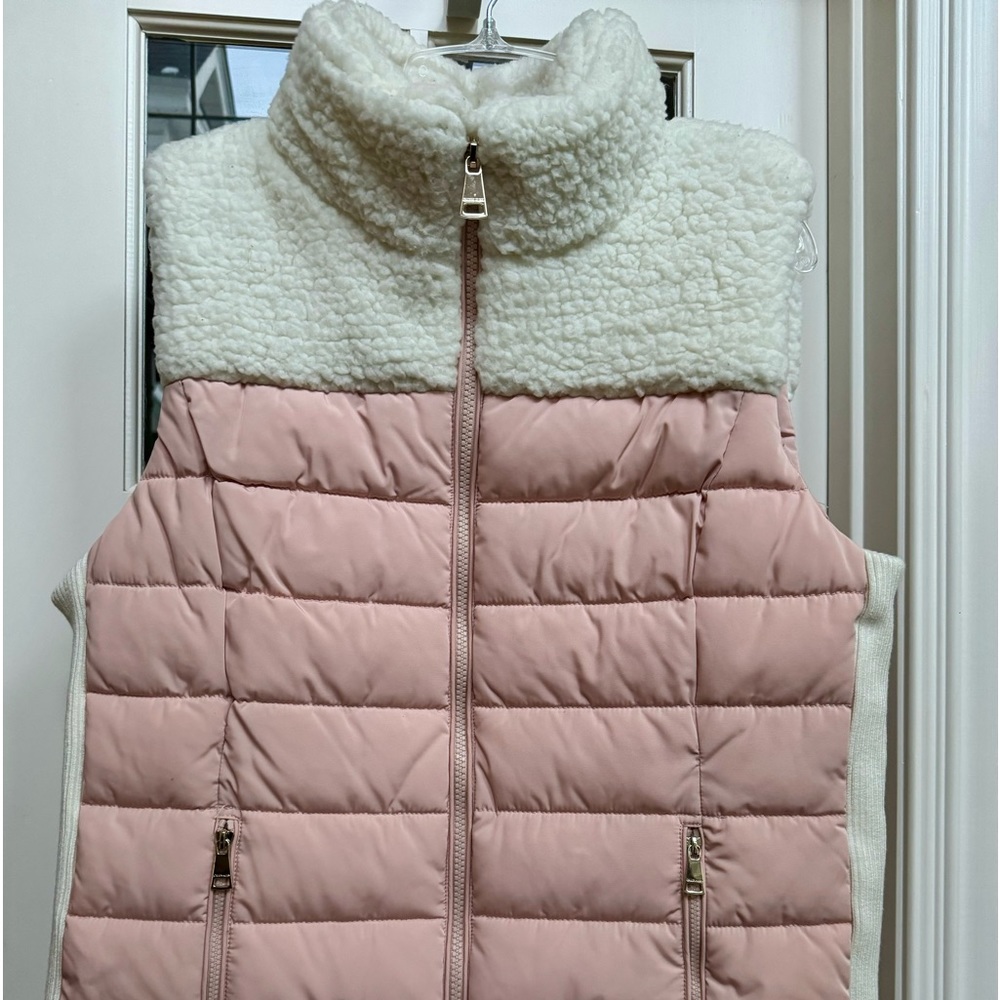 Calvin Klein Women's Vest Size Large.